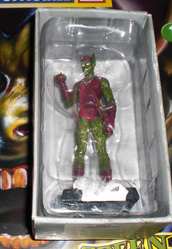Green goblin statuina - green,
