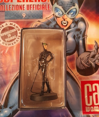 Catwoman statuina supereroi - 9,